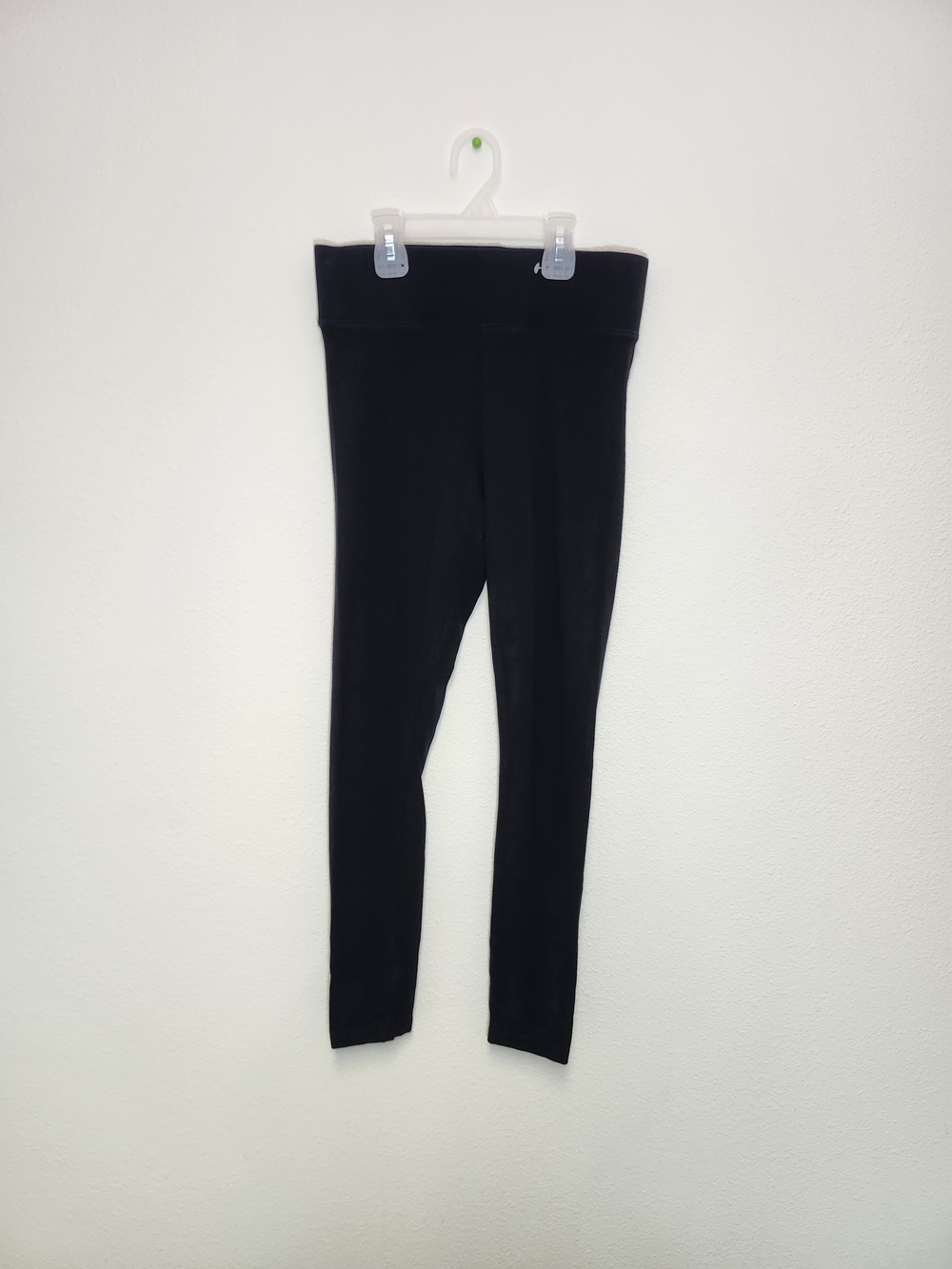 Basic black Mid-waisted leggings- size S